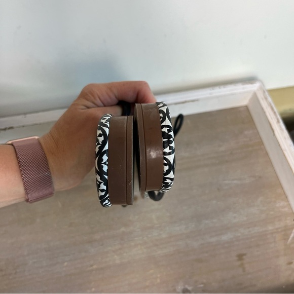 Kate Spade Geometric Bow Sandals 10M Black White Tile Print Flat Vacation - Picture 5 of 9